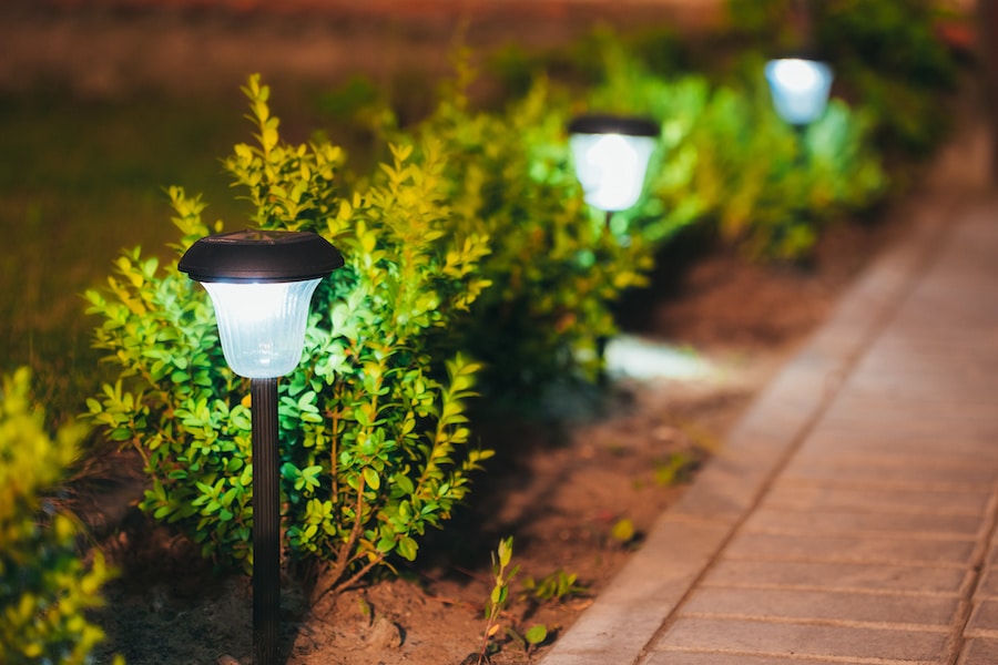 outdoor-solar-lights